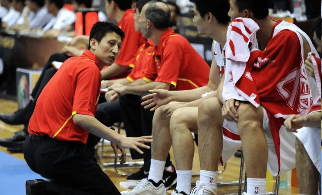 并且对几名, 效力过