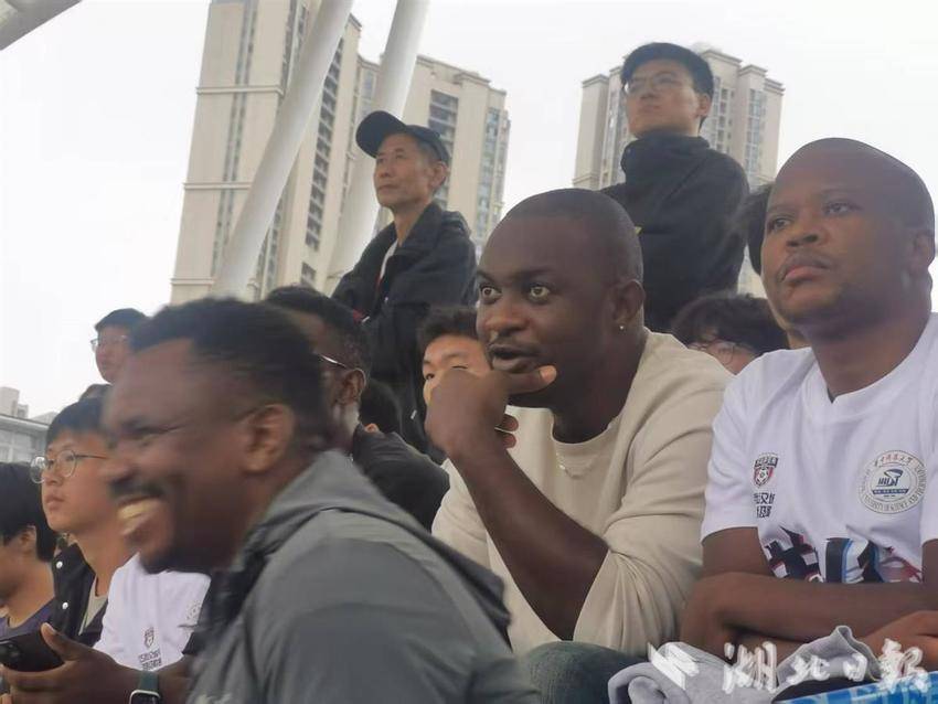 他特别提到, 何宇欣