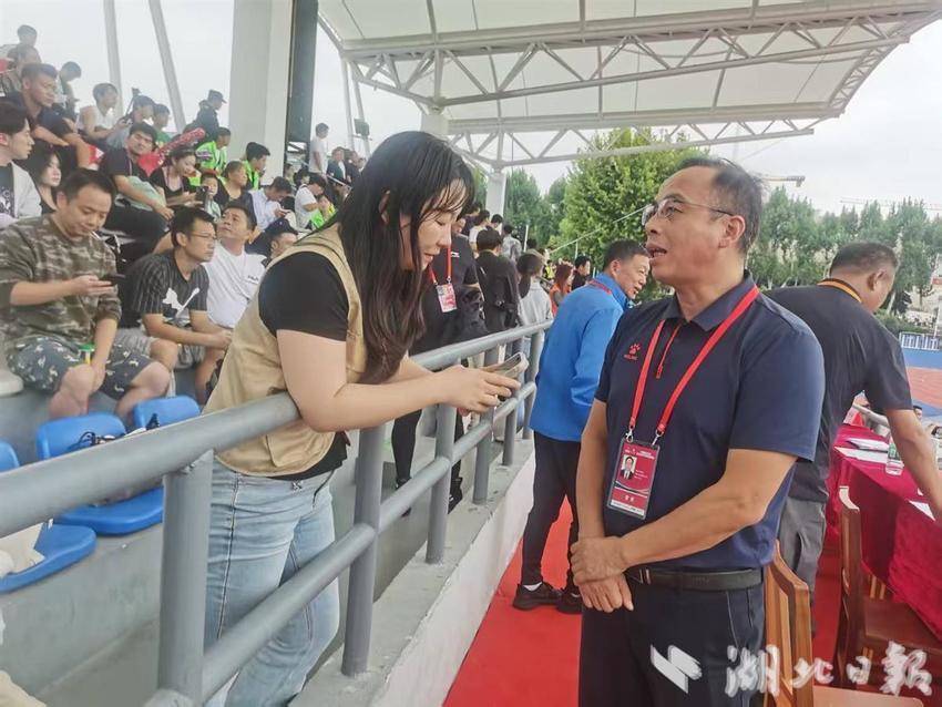 媒记者, 幻开局, gZp