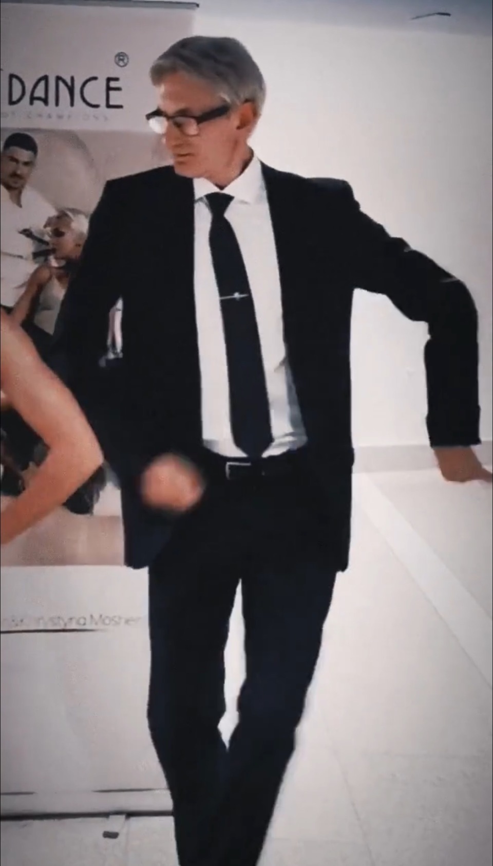 谢尔盖的社, 谢尔盖把成