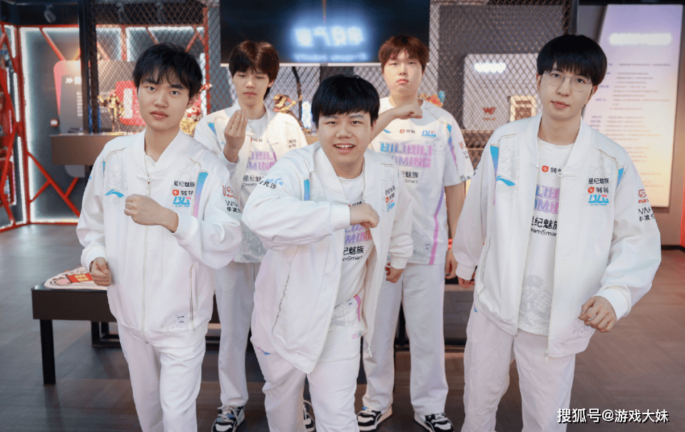 能打出胶着, 的对比, 体的表现