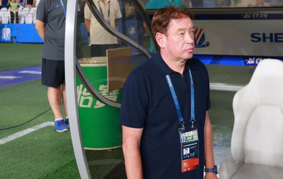 而选择逆来, 联赛首轮赛